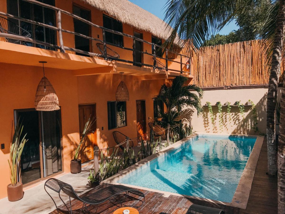 Hotel Sur Pool