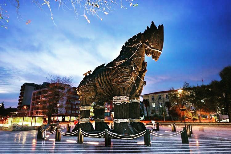 troy horse.jpg