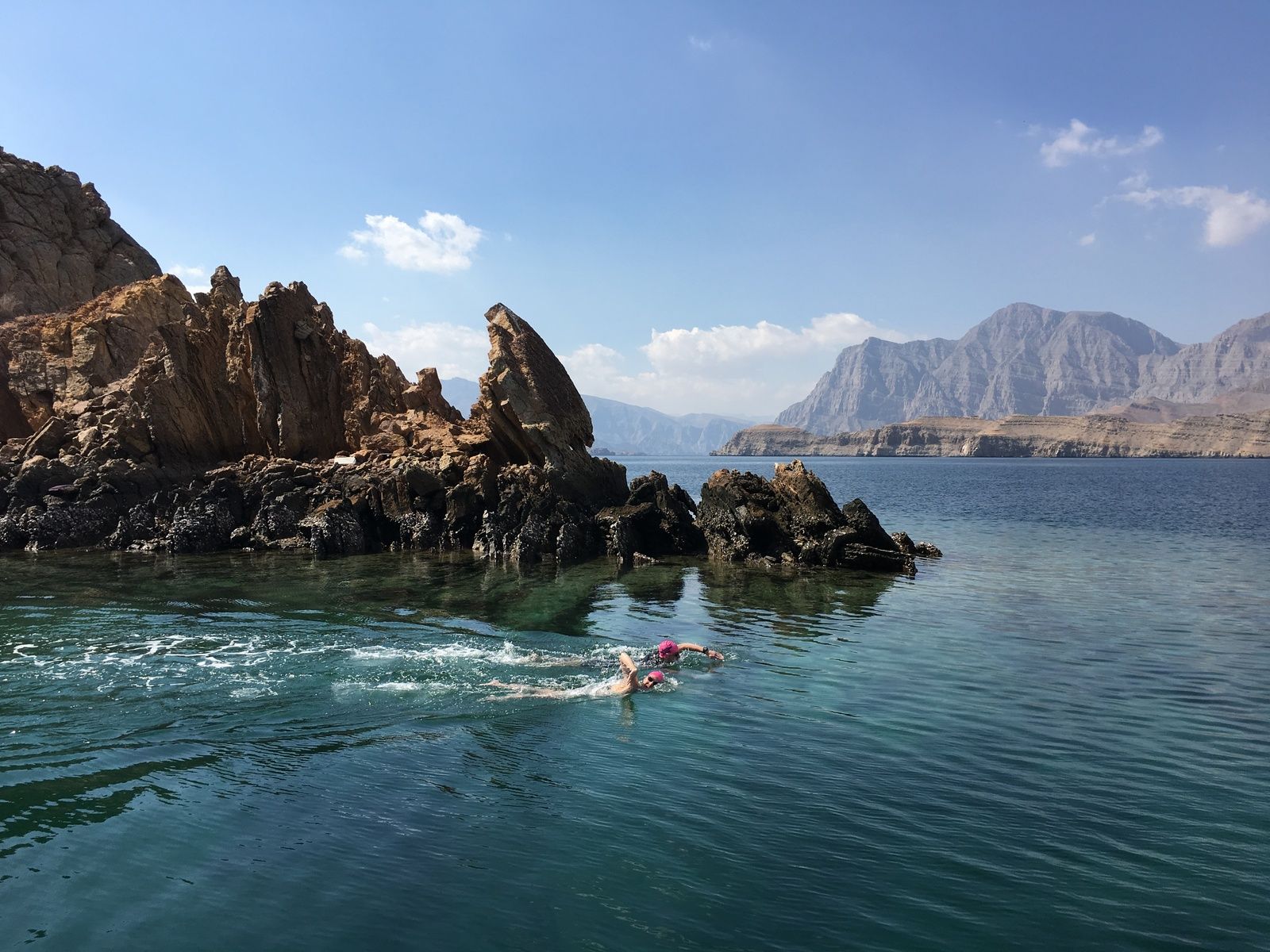 swimming_holidays_oman_fjords_crossing