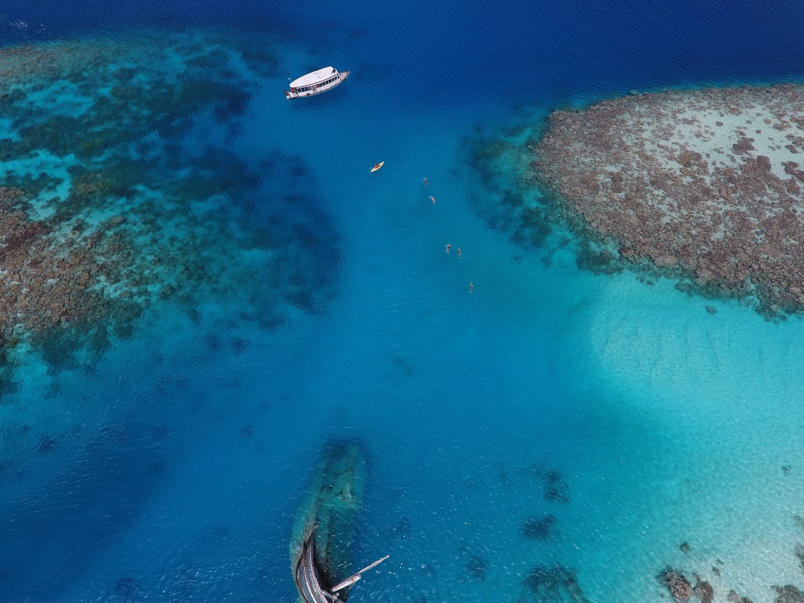 maldives boat