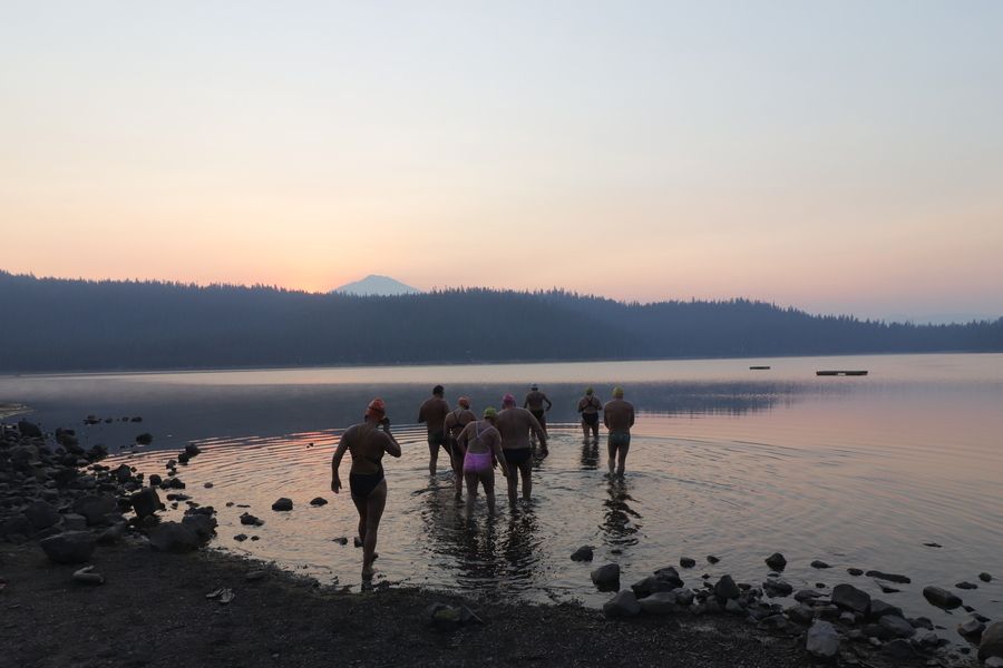 oregon lake morning