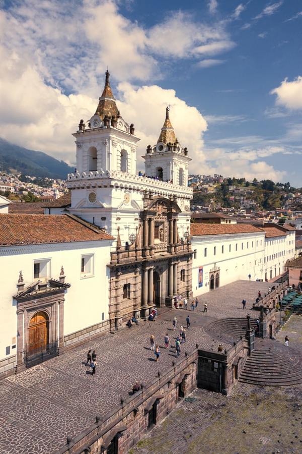 quito unsplash.jpg
